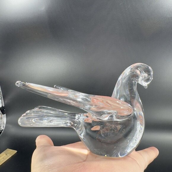 Swedish Clear Glass Bird Figurine Paperweight Manganese 365nm Green UV Glow VTG - Picture 6 of 15
